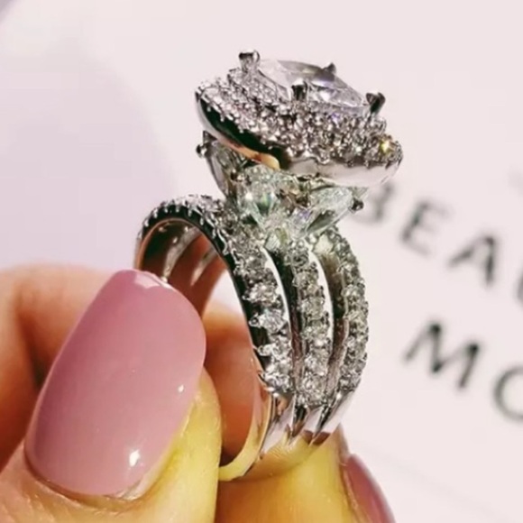 NEW 925 STERLING SILVER DIAMOND CUSHION RING - Picture 1 of 6